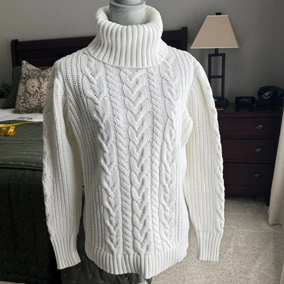 GAP Cream Cable Knit Turtleneck Sweater - Picture 1 of 4